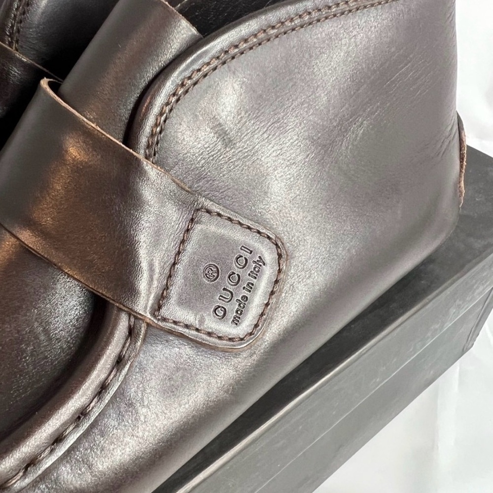 Gucci Italian Leather Loafers with Artisan Whipstitch Detail - Size 37.5 / 7.5 - Picture 3 of 11